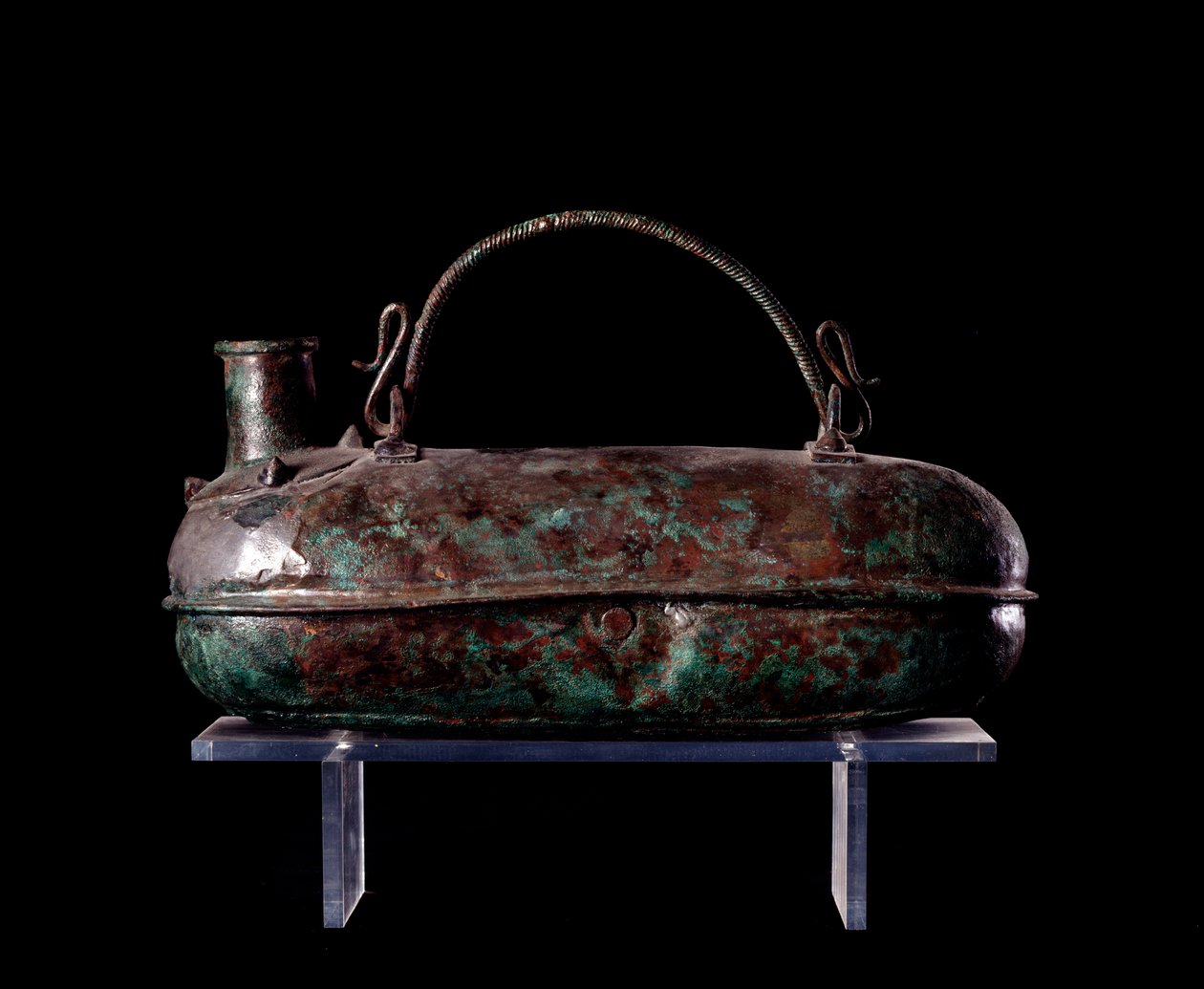 Etruská civilizace: bronzový askos z hrobky Bronze Char ve Vulci, 680-670 před naším letopočtem od Etruscan