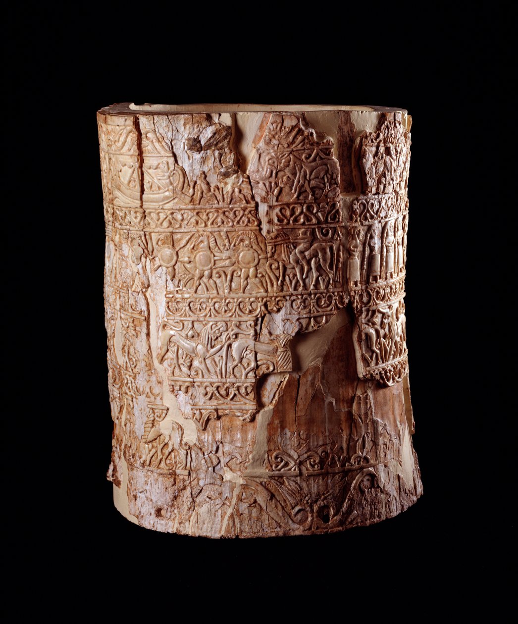 Etruská civilizace: slonovinové ciborium z hrobky Pania a Chiusi, Itálie – 7. století před naším letopočtem od Etruscan