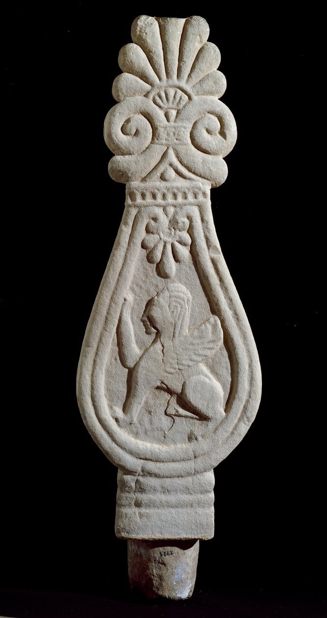 Etruská civilizace: stéla hrobu in gres decoree se siluetou lvího křídla z Londy v Itálii. 550-500 před naším letopočtem. Florencie, Museo Archeologico od Etruscan