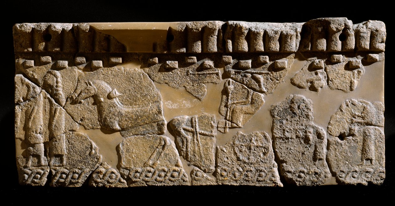Etruská civilizace: terakotový vlys zdobený průvodem. 6. století před naším letopočtem. Z 2. paláce Murlo. Ztlumit. 24x39 cm Murlo, Antiquarium Comunale od Etruscan
