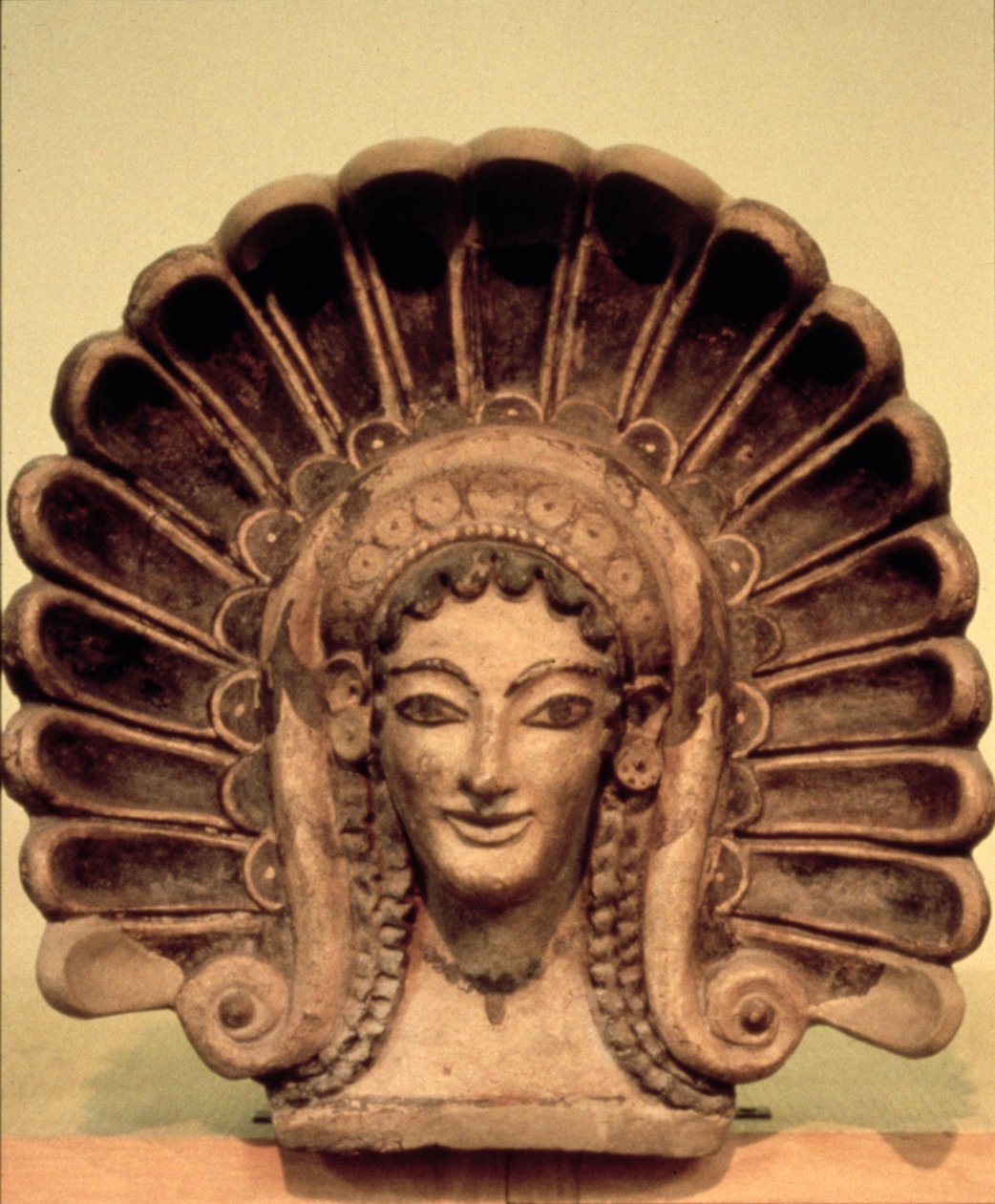 Upevnění v etruském chrámu ve Veii, 6. století před naším letopočtem (polychromovaná keramika) od Etruscan