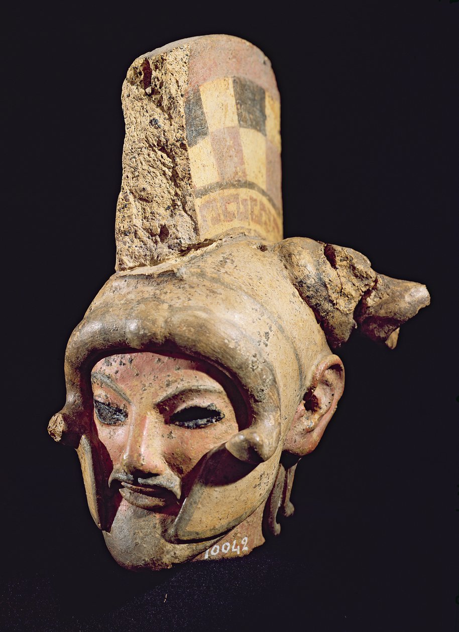 Hlava válečníka s helmou, ze Satricum (malovaná hlína) od Etruscan