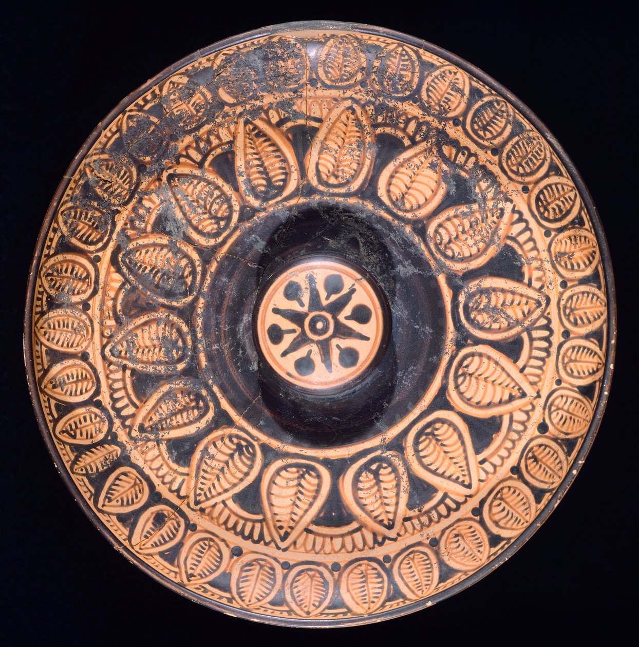 Patera. Červenofigurová keramika ze Spiny (Emilia Romagna). Etruská civilizace, 4. století před naším letopočtem. od Etruscan