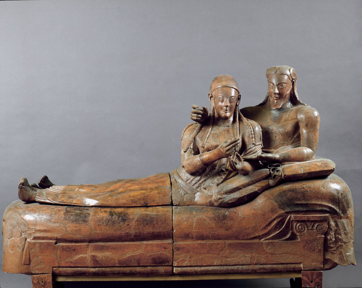 The brides Carved group (terakotový sarkofág z Cerveteri. 6. století př. Kr.) od Etruscan