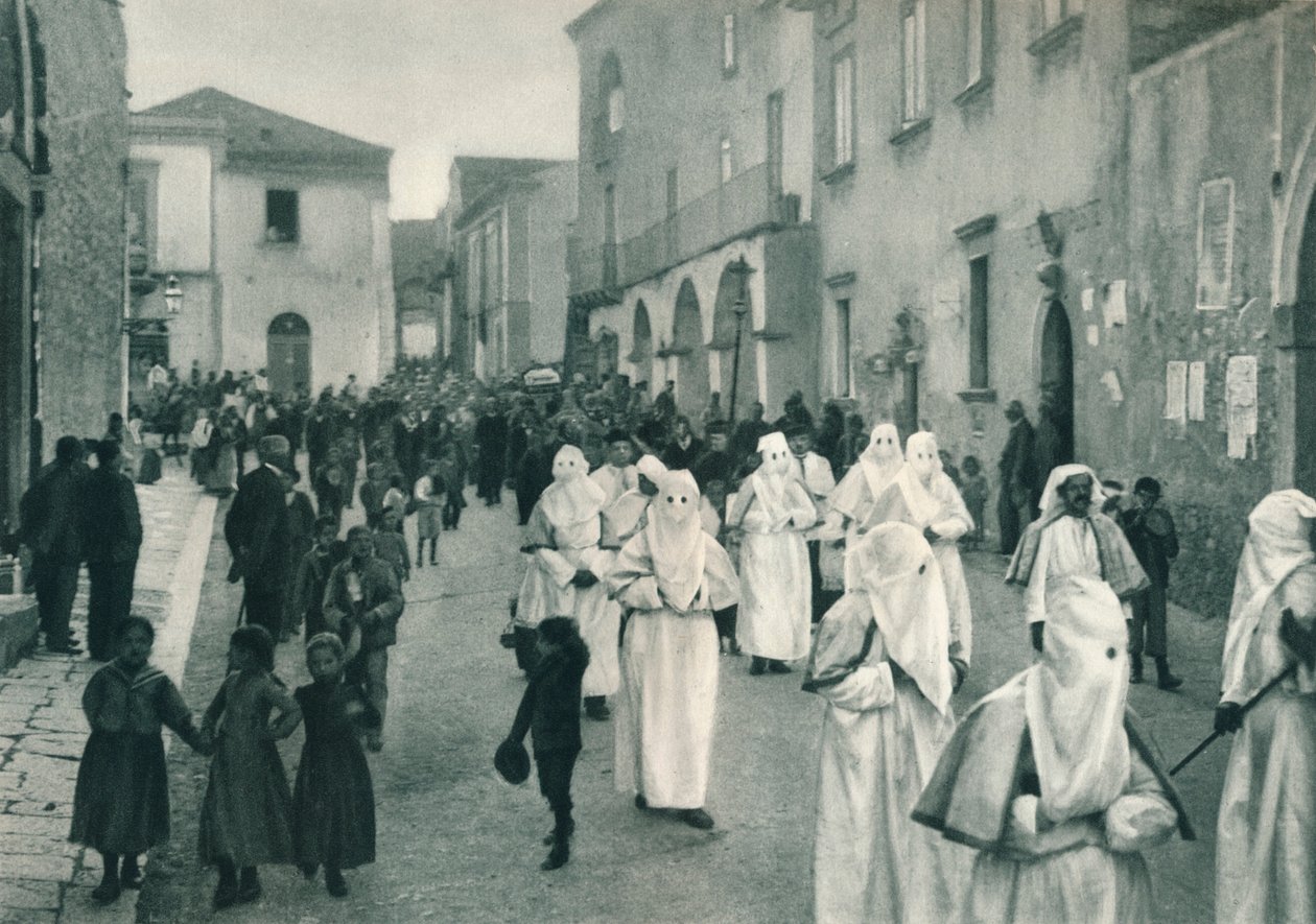 Smuteční průvod, Taormina, Sicílie, Itálie, 1927 od Eugen Poppel