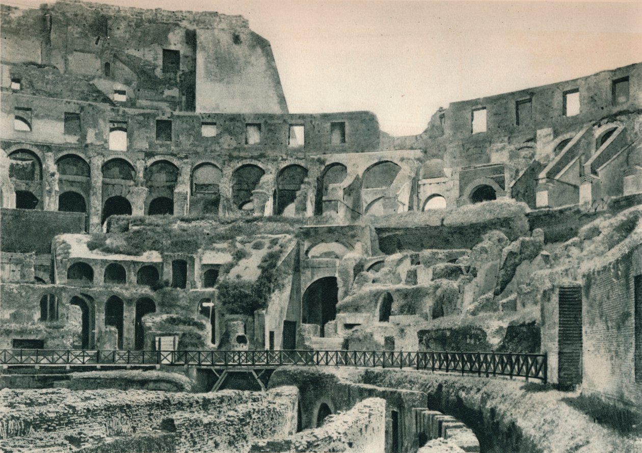 Interiér Kolosea, Řím, Itálie, 1927 od Eugen Poppel