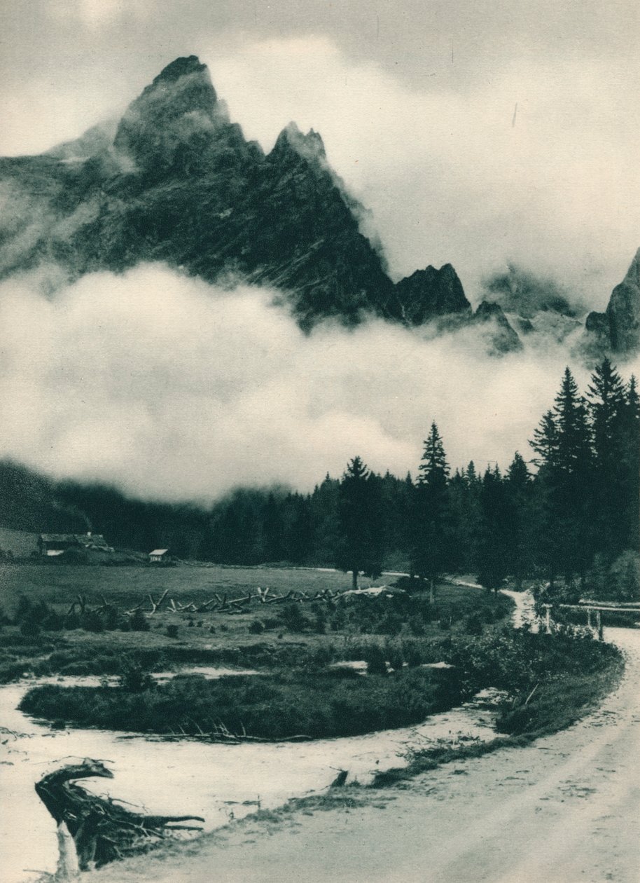 Skupina Pala v oblacích, San Martino di Castrozza, Dolomity, Itálie, 1927 od Eugen Poppel