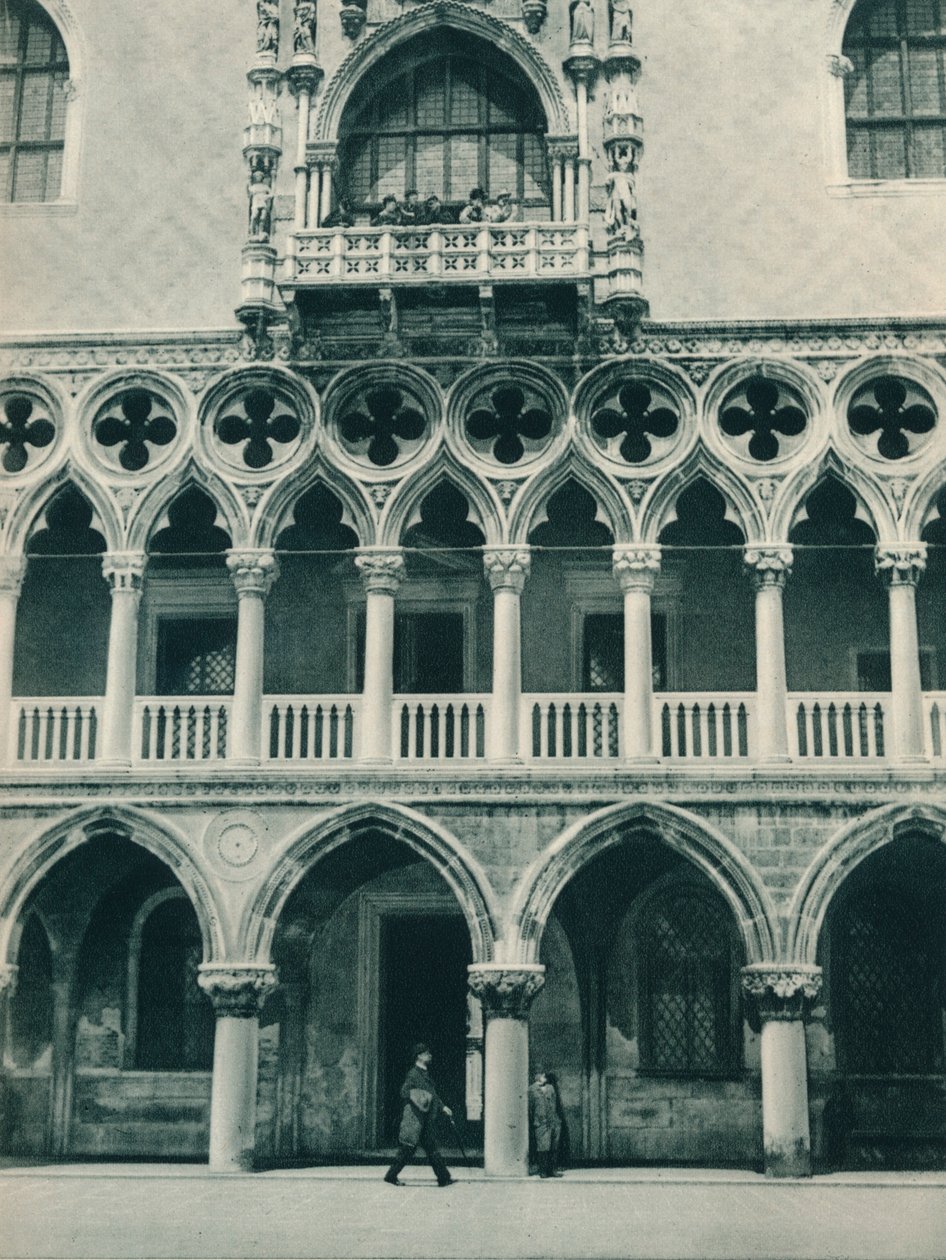 Část Dóžecího paláce, Benátky, Itálie, 1927 od Eugen Poppel