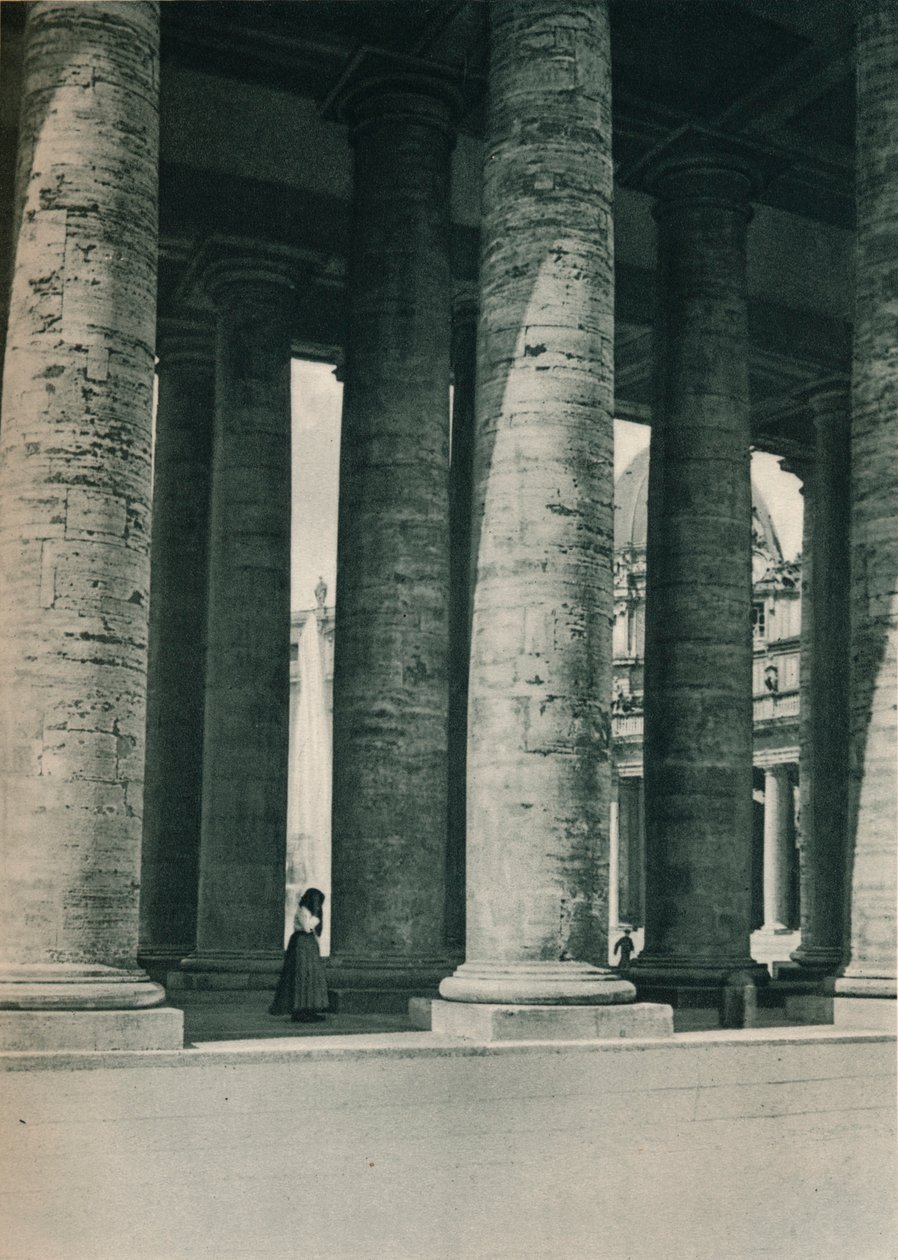 Část kolonády na náměstí St Peters, Řím, Itálie, c1926 1927 od Eugen Poppel