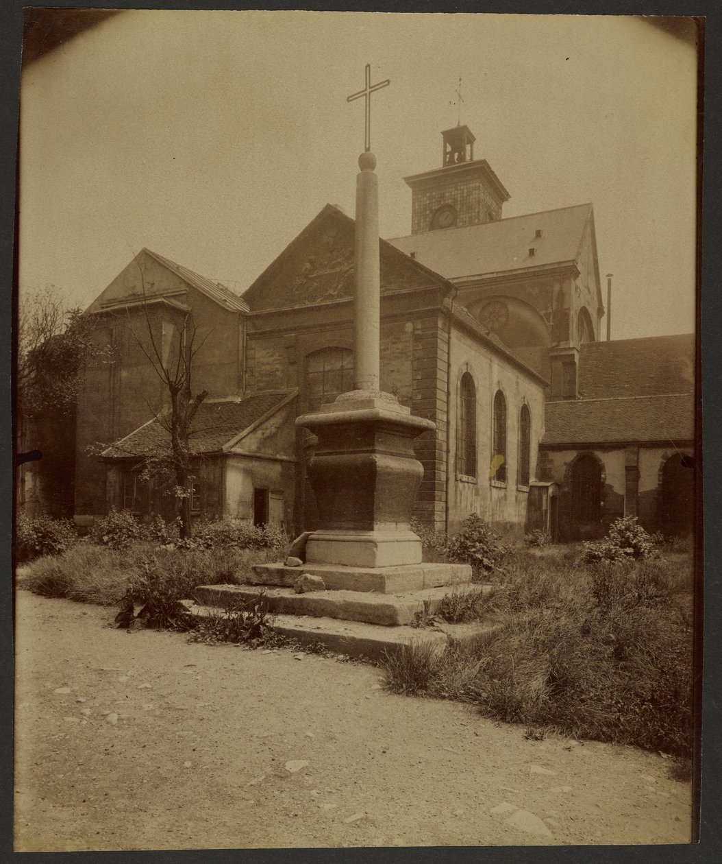 Starý hřbitov Sainte-Marguerite, Rue Saint-Bernard od Eugène Atget