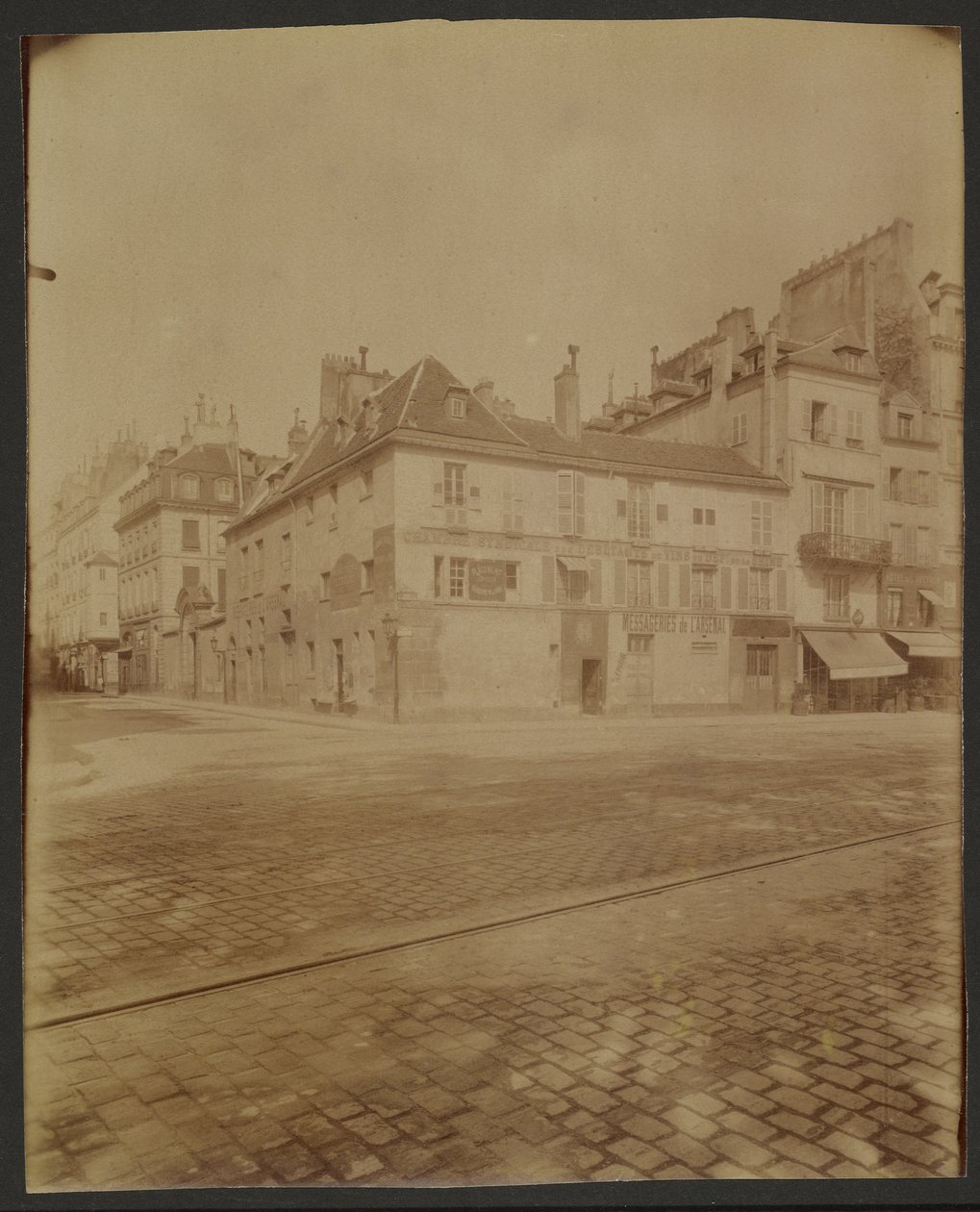 Hôtel Lavieuville, Quai des Célestins od Eugène Atget