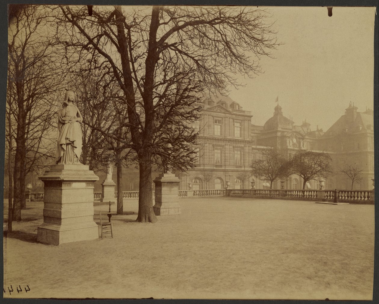 Lucemburská zahrada od Eugène Atget