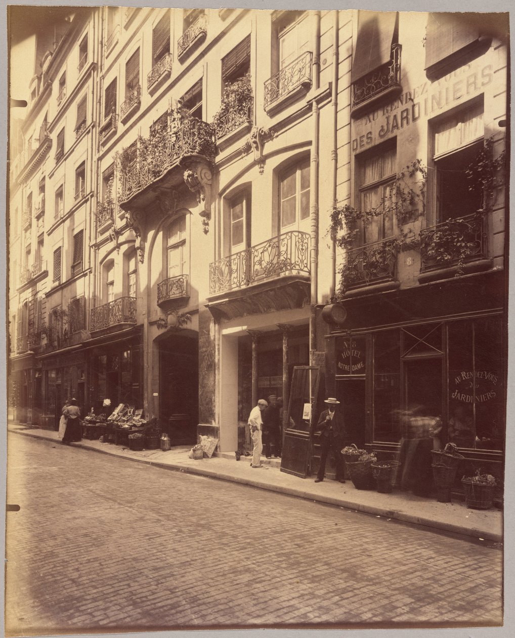 Rue du Petit-Pont od Eugène Atget