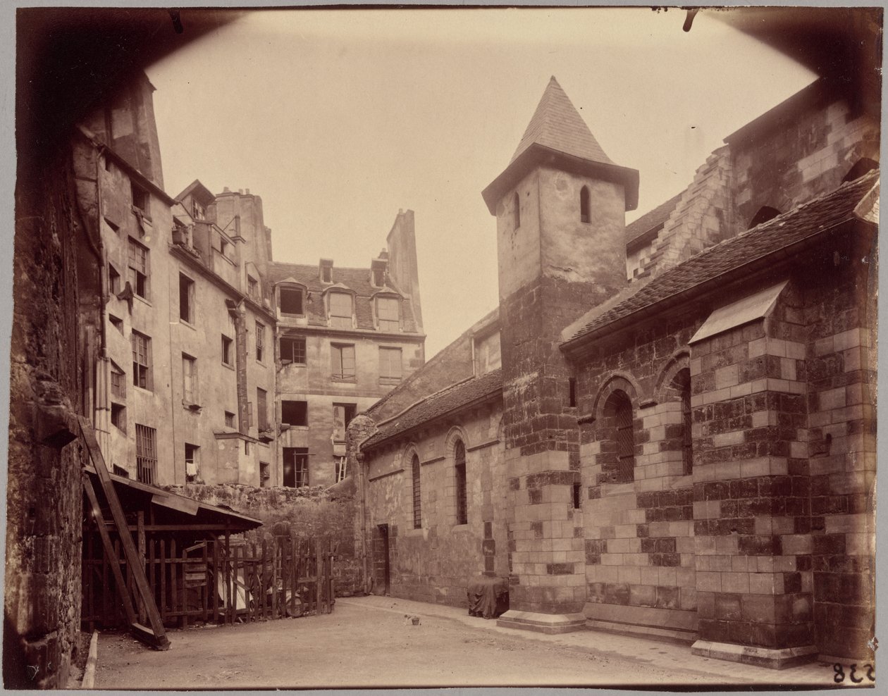 Saint-Julien-le-Pauvre od Eugène Atget