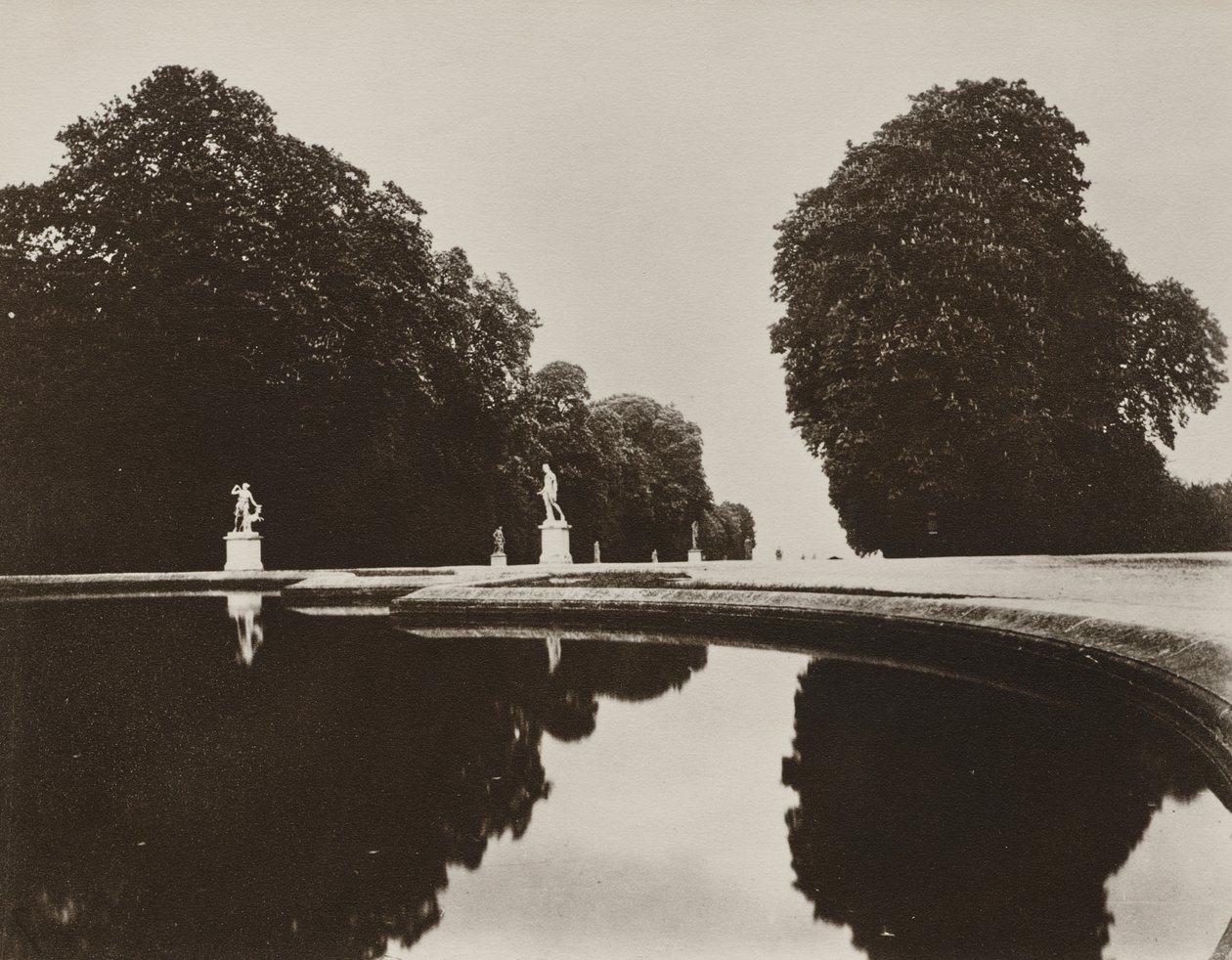 St. Cloud od Eugène Atget