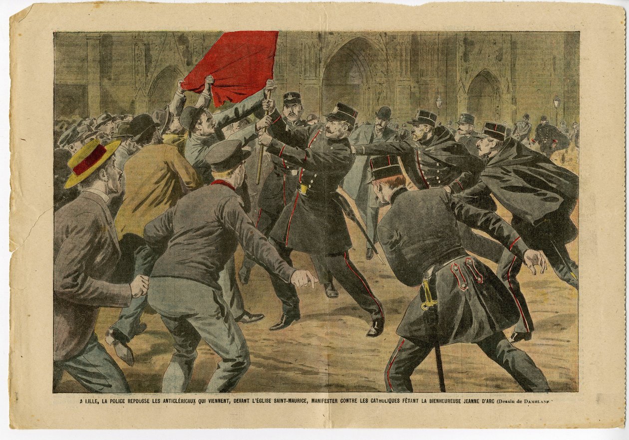 Ilustrace Eugene Damblans (1865-1945) v Le Pelerin, 23.5.2009 - V Lille policie odrazila antikleriky, kteří přišli před kostel Saint-Maurice protestovat proti katolíkům, kteří se drželi blahoslavené Johanky z Arku. - Antiklerikalismus, architektura od Eugene Damblans