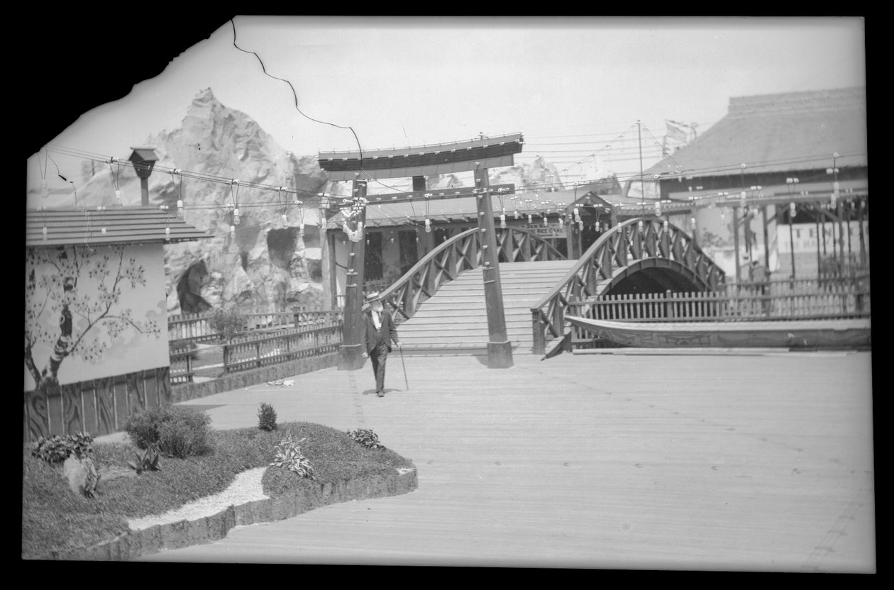 Japonská vesnice, Luna Park, 1903 (dusičnan negativní) od Eugene Wemlinger