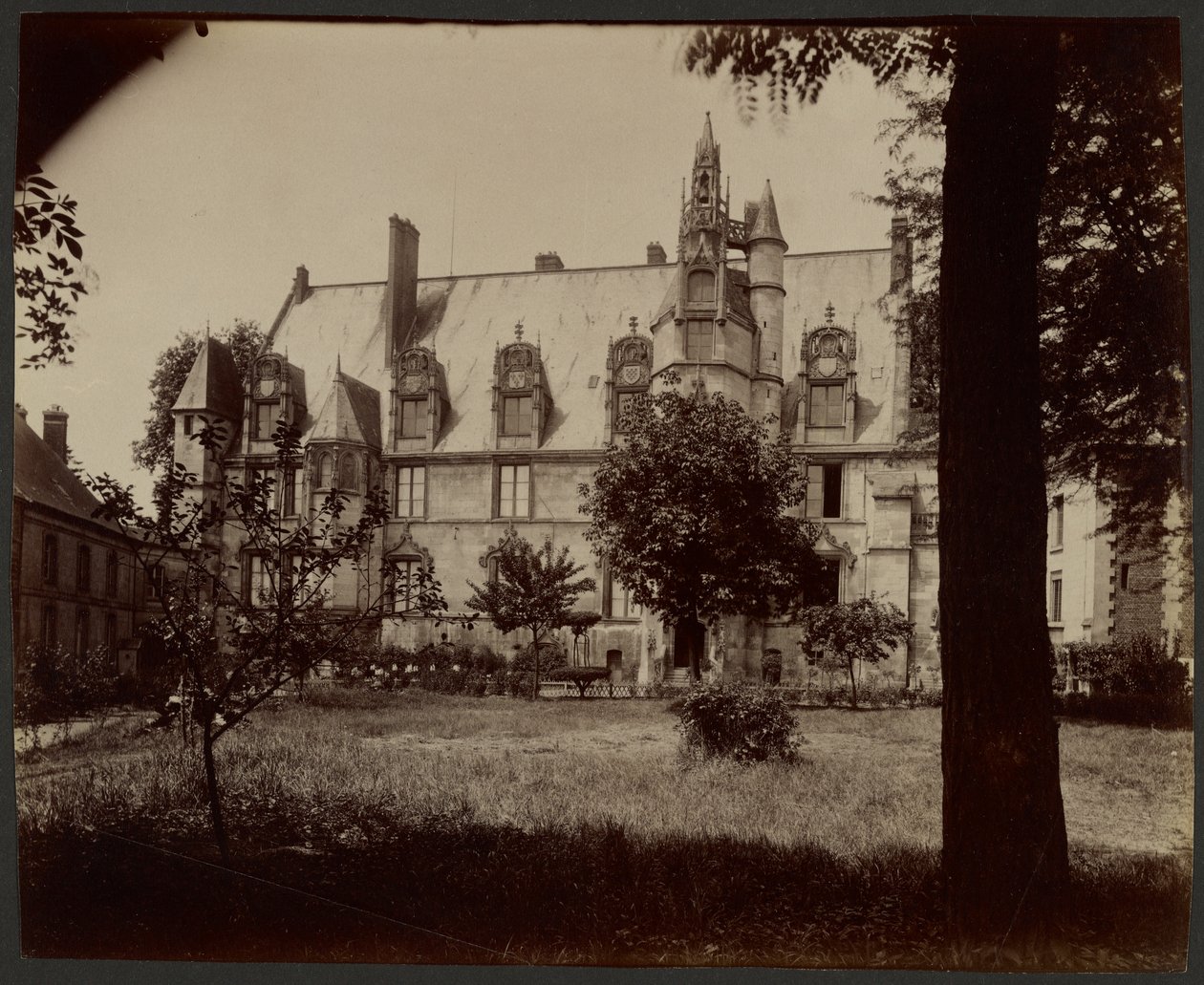 Beauvais, Soudy od Eugène Atget