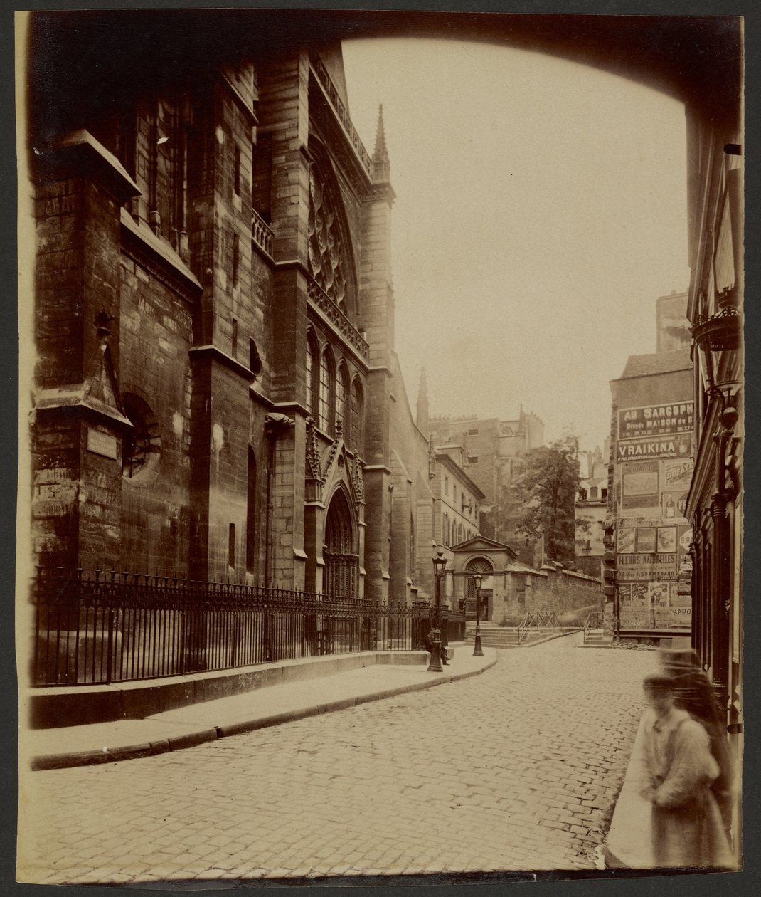 [Kostel Saint-Séverin] od Eugène Atget