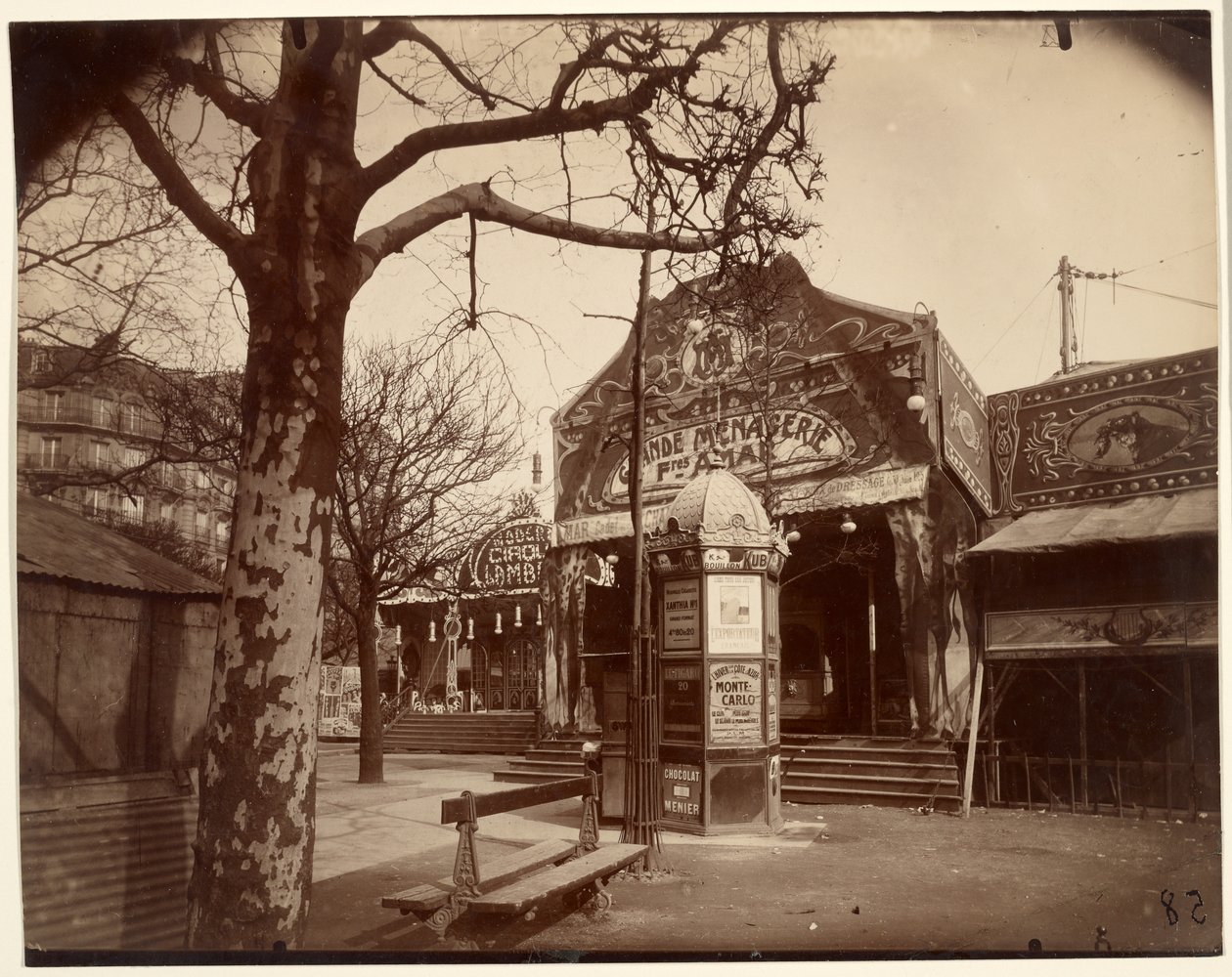 Fête Vaugirard (pouliční jarmark a stánek) od Eugène Atget