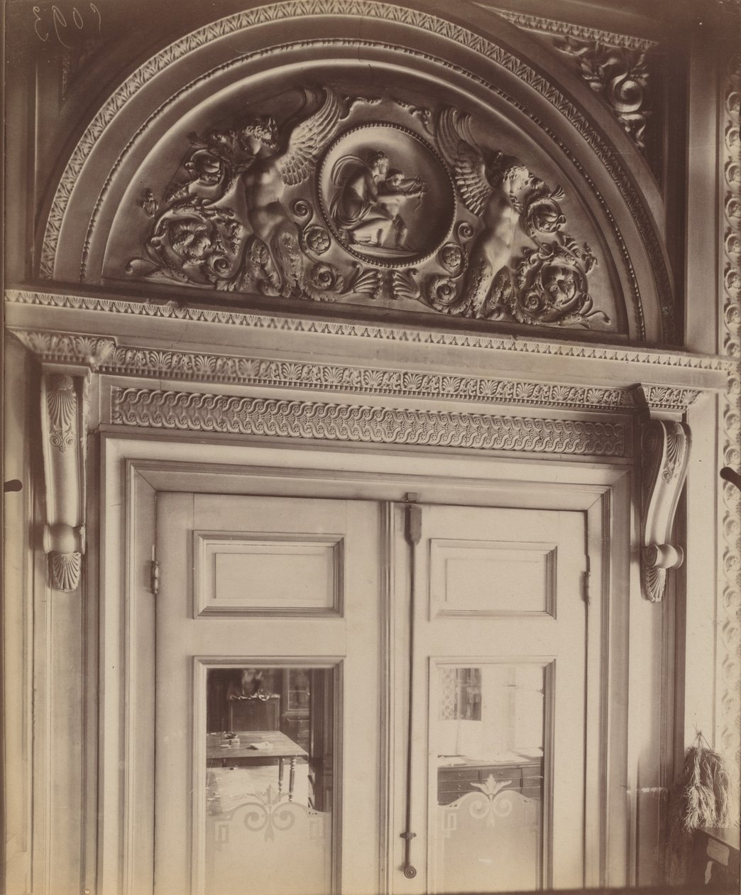 Hotel Gouthières, 6 rue Pierre Bulet od Eugène Atget
