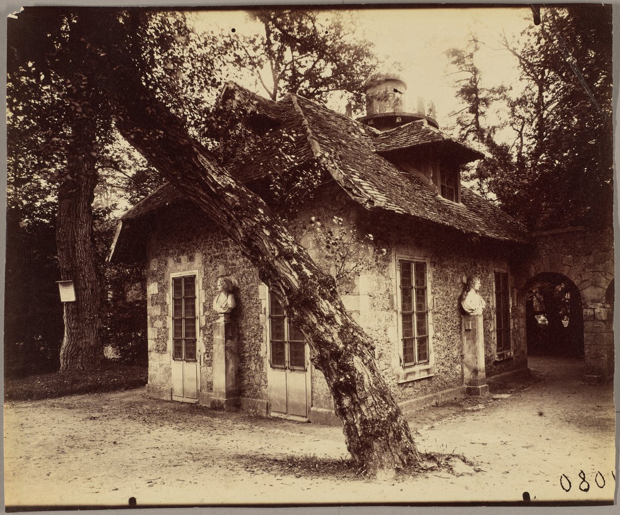Petit Trianon od Eugène Atget