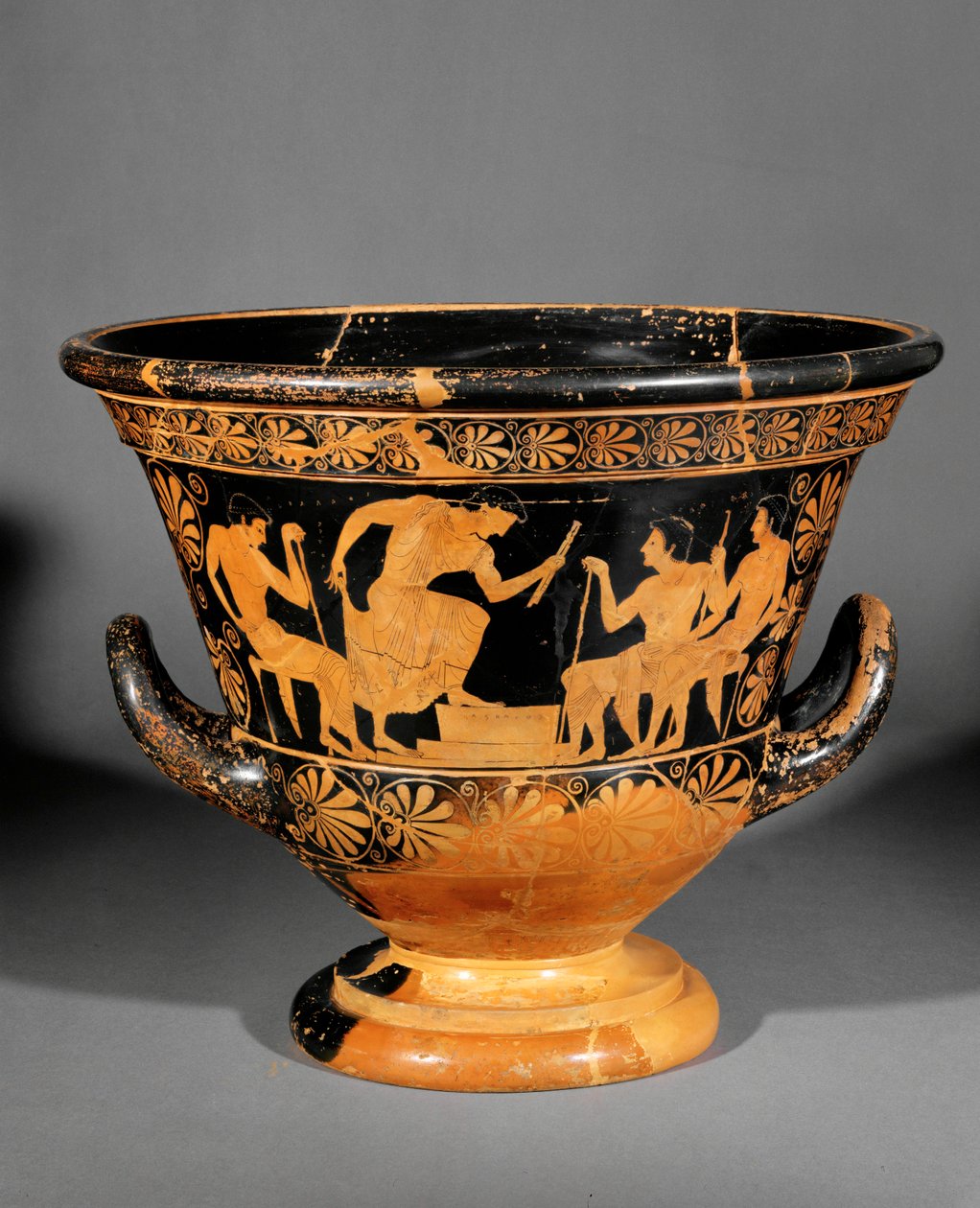 Kráter s červenou kresbou, nazývaný kráter Antaios ... od Euphronios