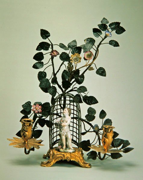 Cupid in a Garden (porcelán a kovovýroba) od European School