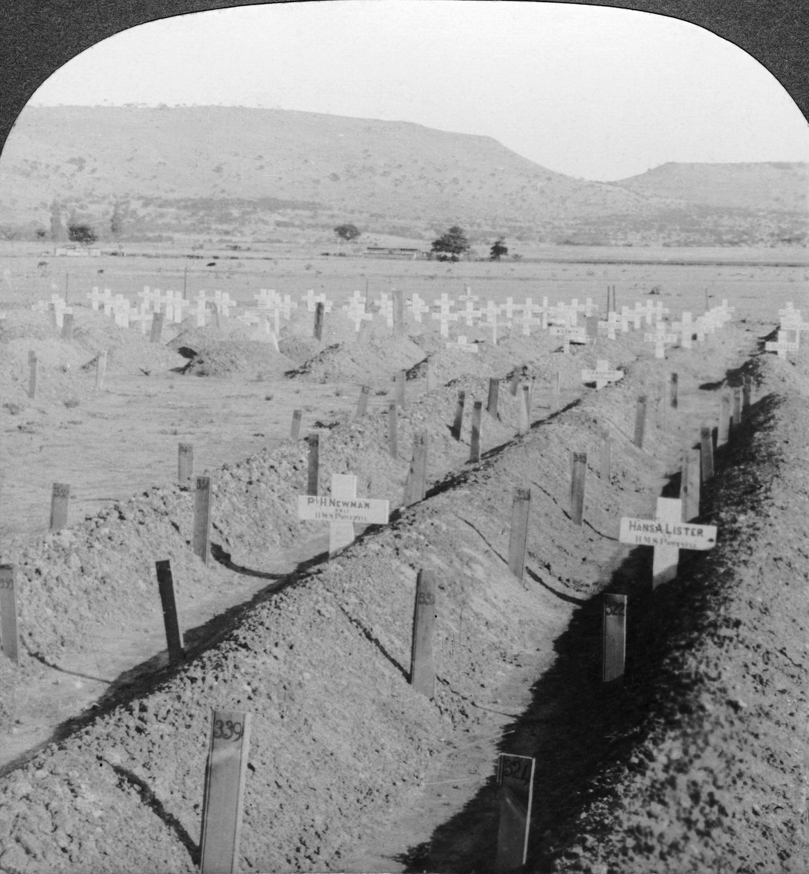 Dívčí hřbitov, Ladysmith, Natal, Jižní Afrika. od Excelsior Stereoscopic Tours