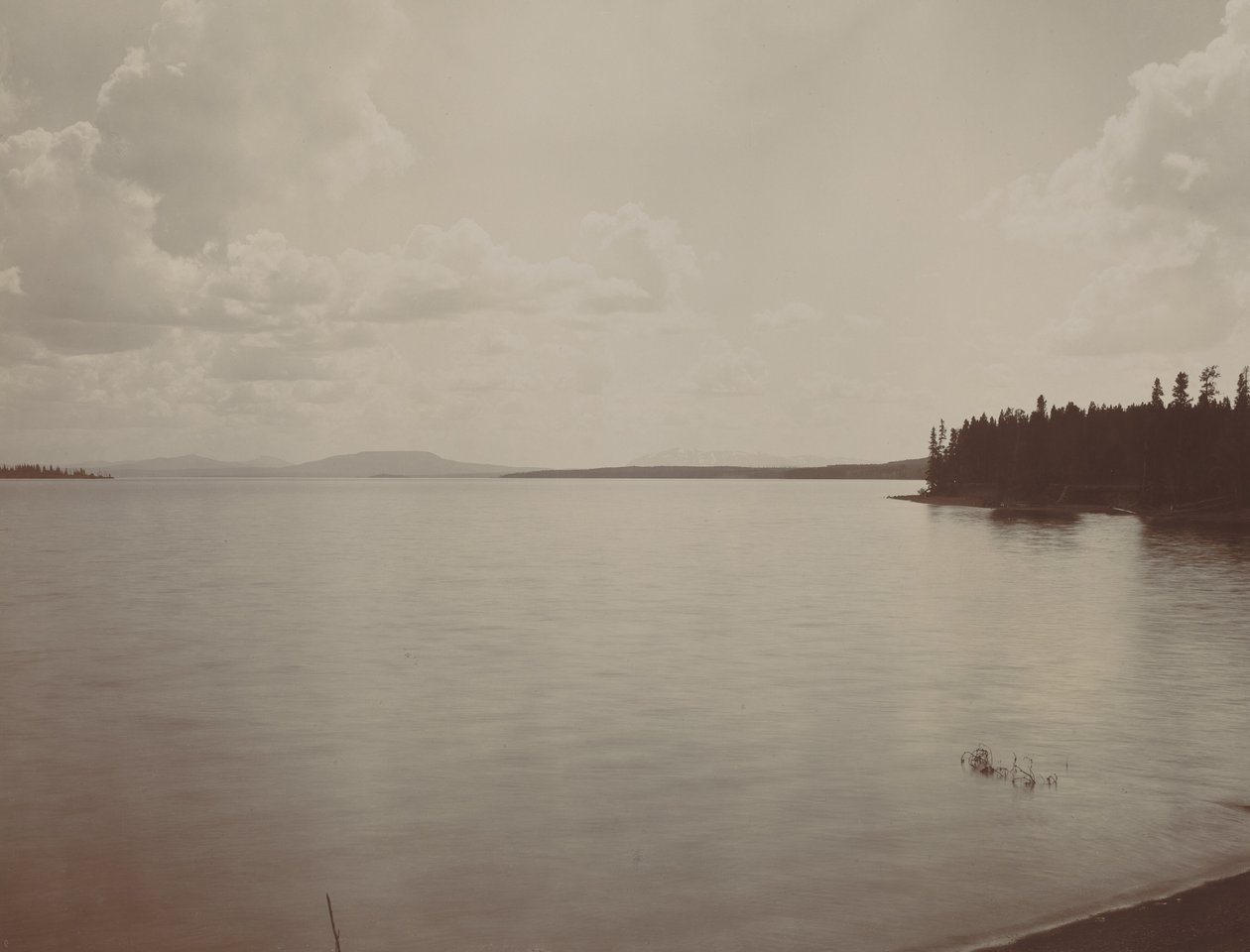 Yellowstonské jezero od F. Jay Haynes