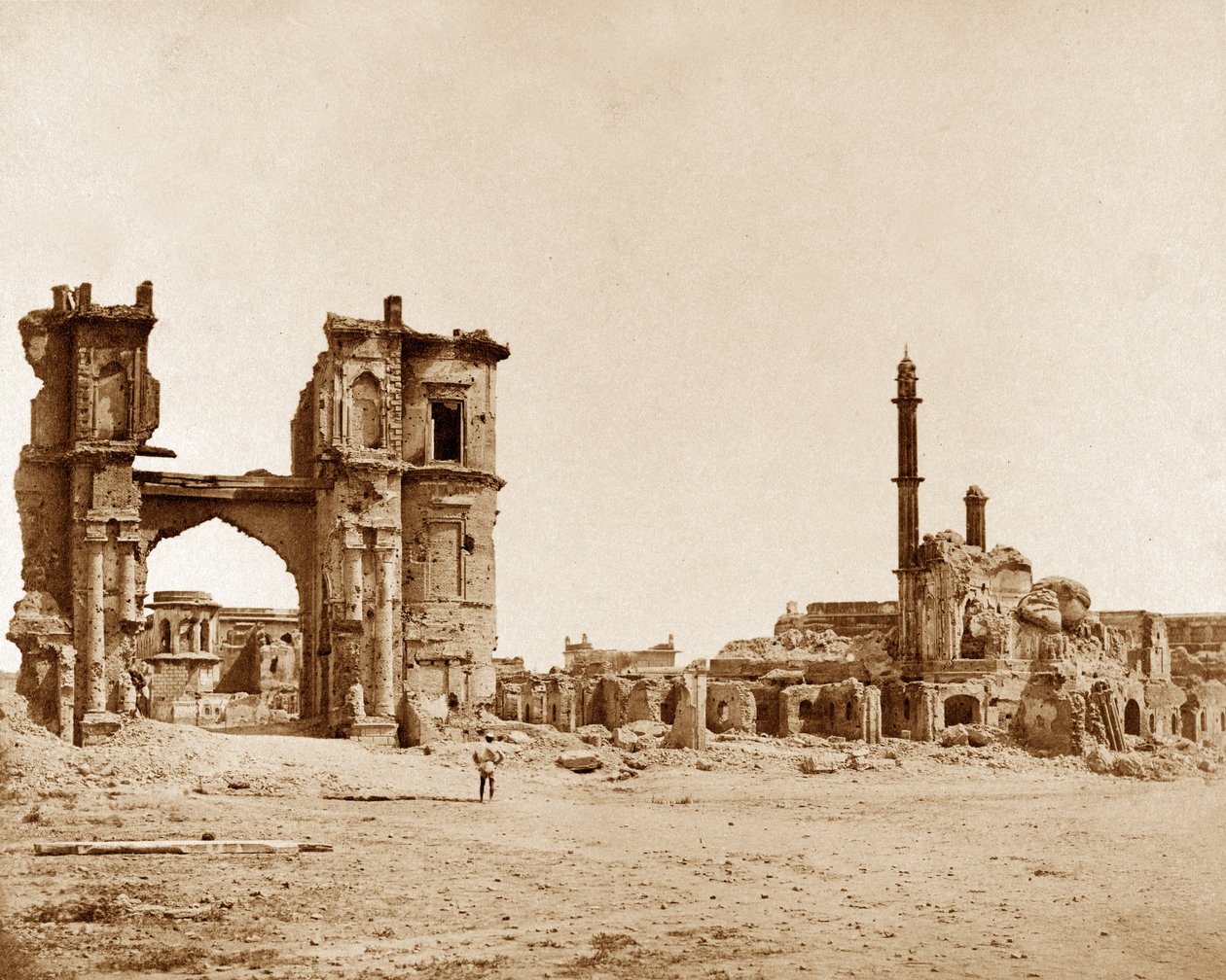 Věž s hodinami před branou Bailee Guard, Lucknow od Felice Beato
