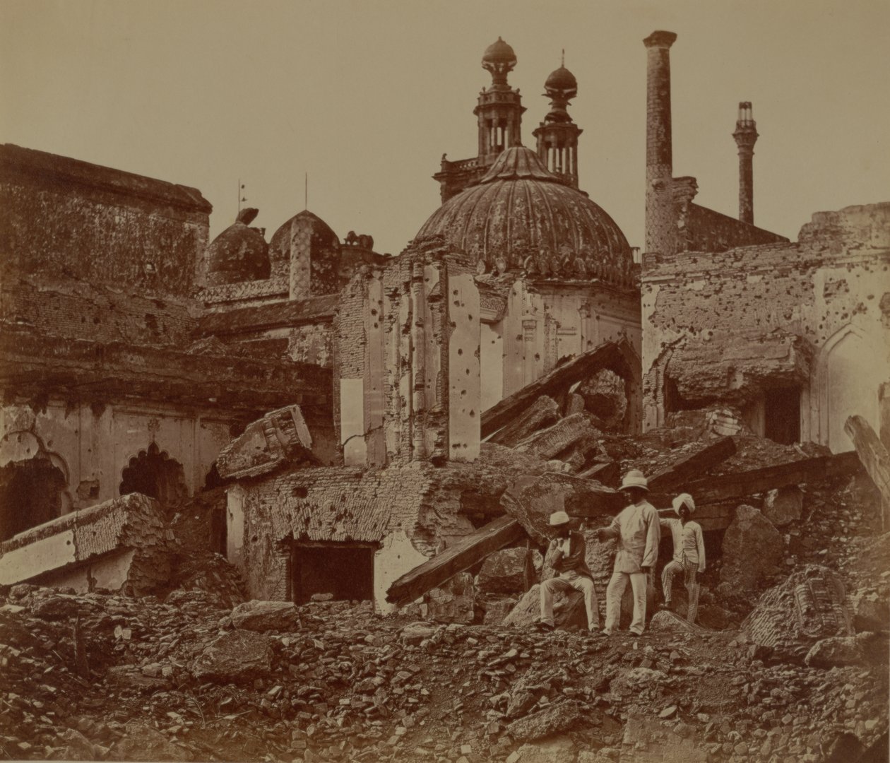 Fort Lucknow po indické vzpouře, 1857 od Felice Beato