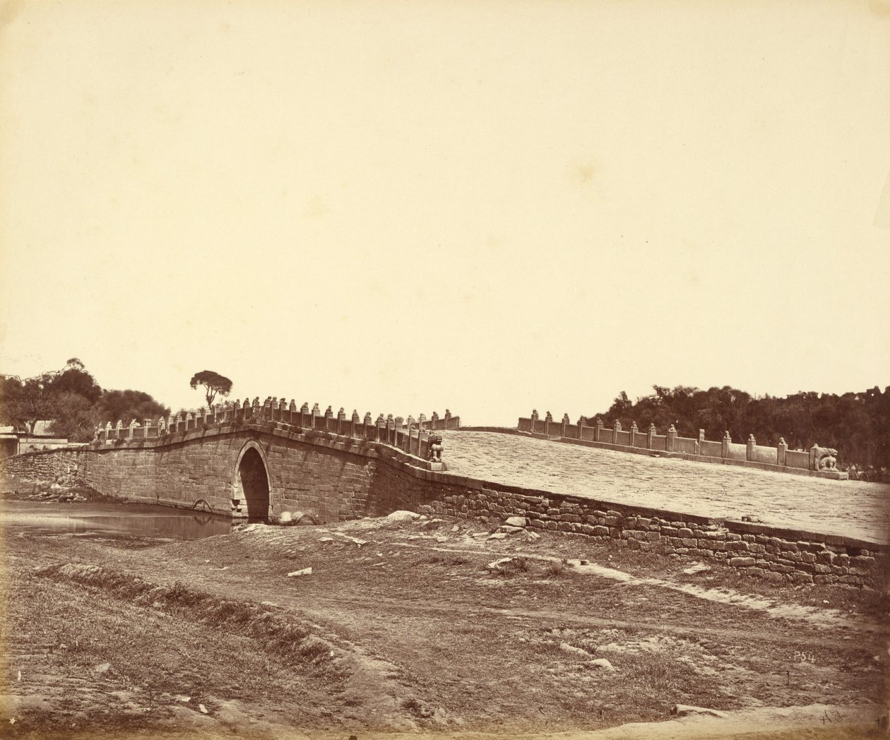 Most Pa-lu-čchien, dějiště bojů s čínskými císařskými jednotkami u Pekingu, 21. září 1860 od Felice Beato