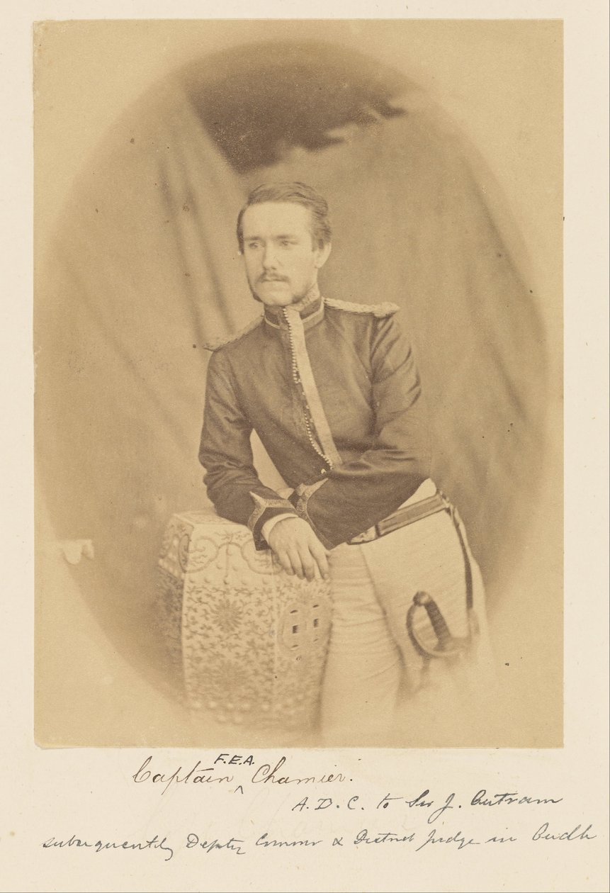 Kapitán F.E.A. Chamier, A.D.C. siru J. Outramovi, následně zástupci komisaře a okresního soudce v Oudhu od Felice Beato
