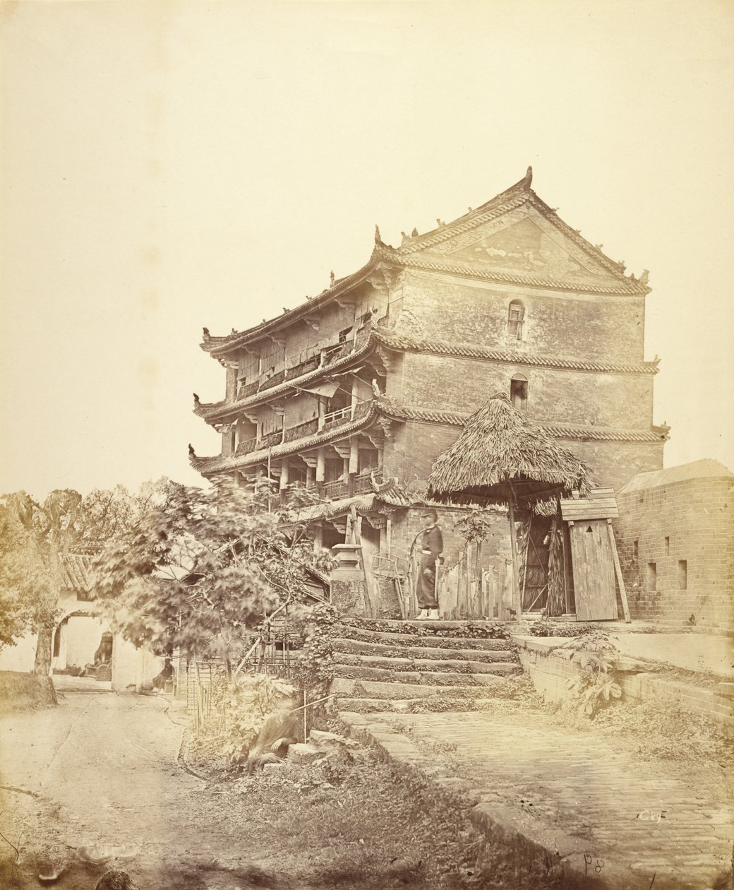 [Pětipatrová pagoda, Kanton, Čína] od Felice Beato