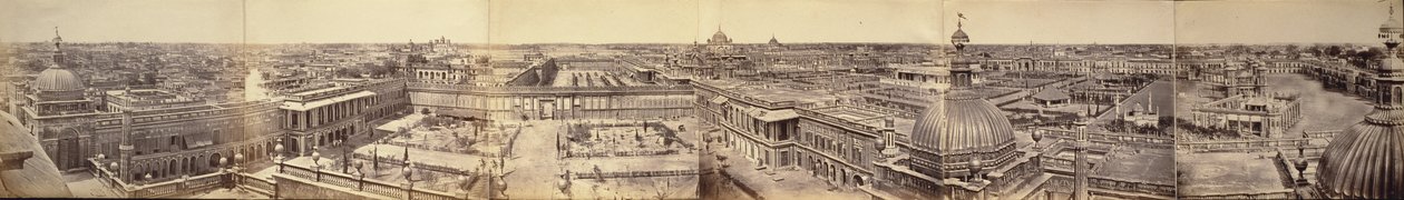 Panorama Lucknow, převzato z Velké Imambary od Felice Beato