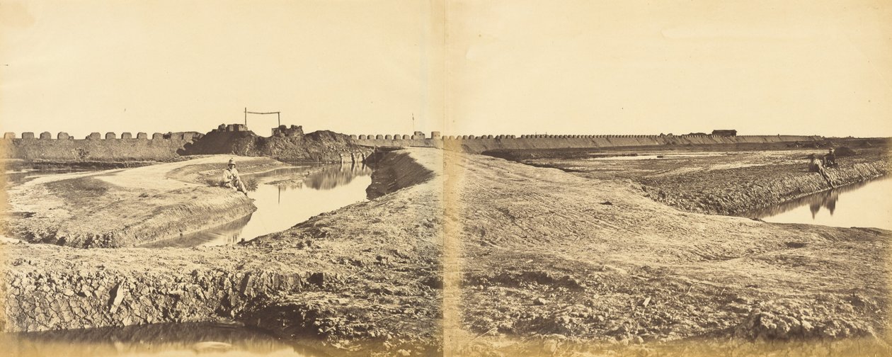 Pevnost Tangkoo po dobytí, ukazuje francouzský a anglický vchod, 10. srpna 1860 od Felice Beato
