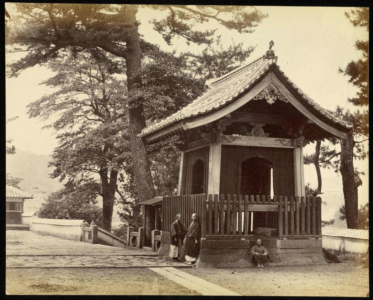 Chrám ve městě Nagasaki od Felice Beato