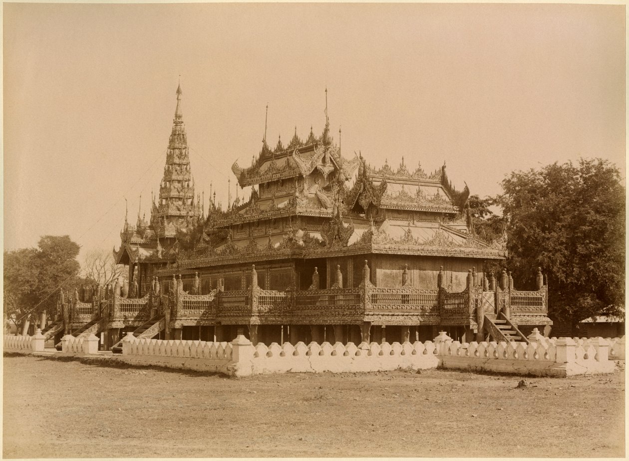 Nan-U Human-Se, Shwe-Kyaung v paláci v Mandalaji, Barma, konec 19. století (albumenový tisk) od Felice Beato