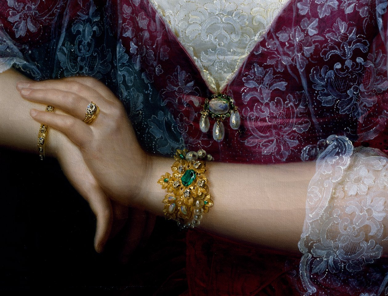 Portrét Anny Opulichové, detail přívěsku a náramku od Felice Schiavoni