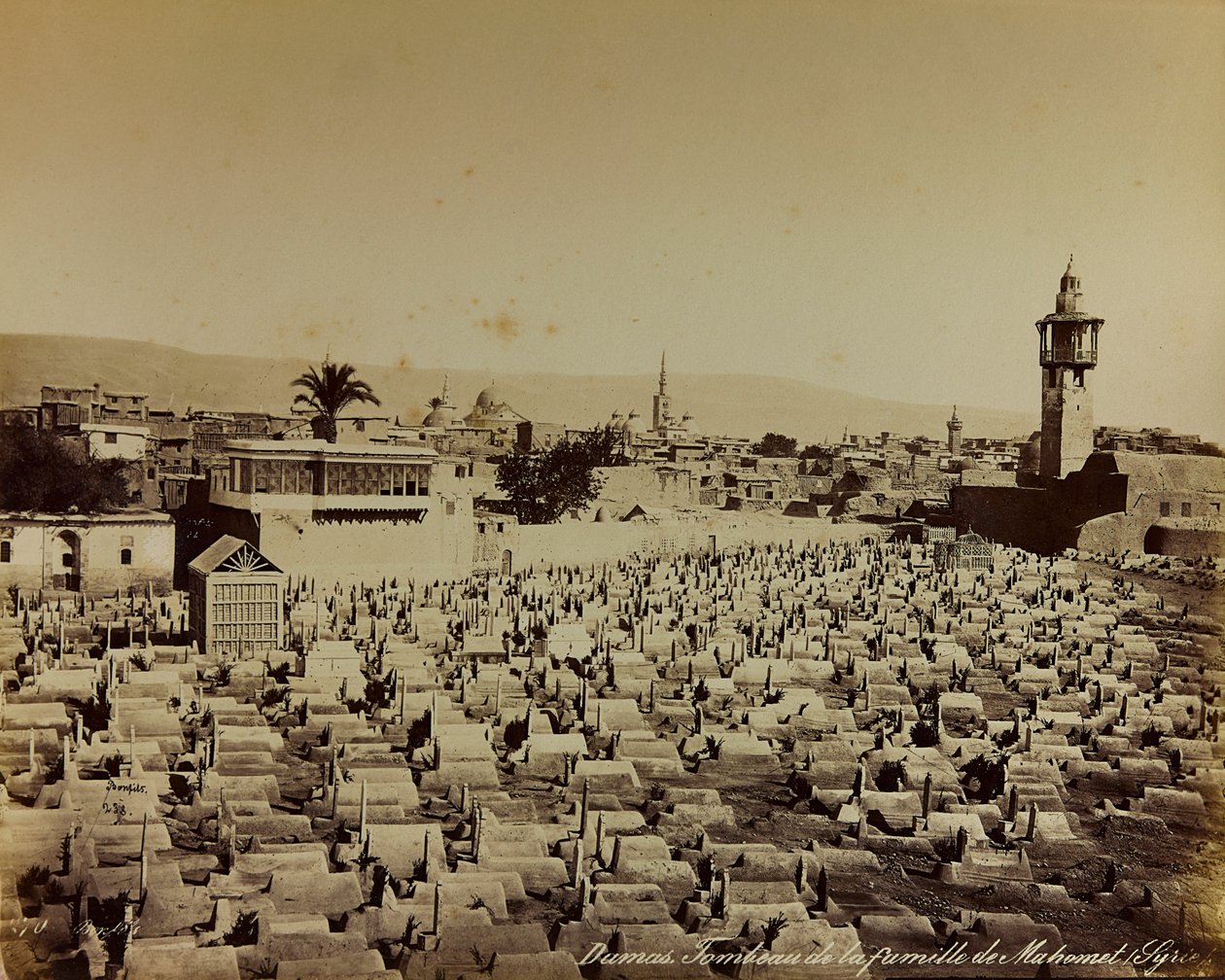 Album "Damas et Baalbek": Mohamedův rodinný hřbitov v Damašku od Félix Bonfils