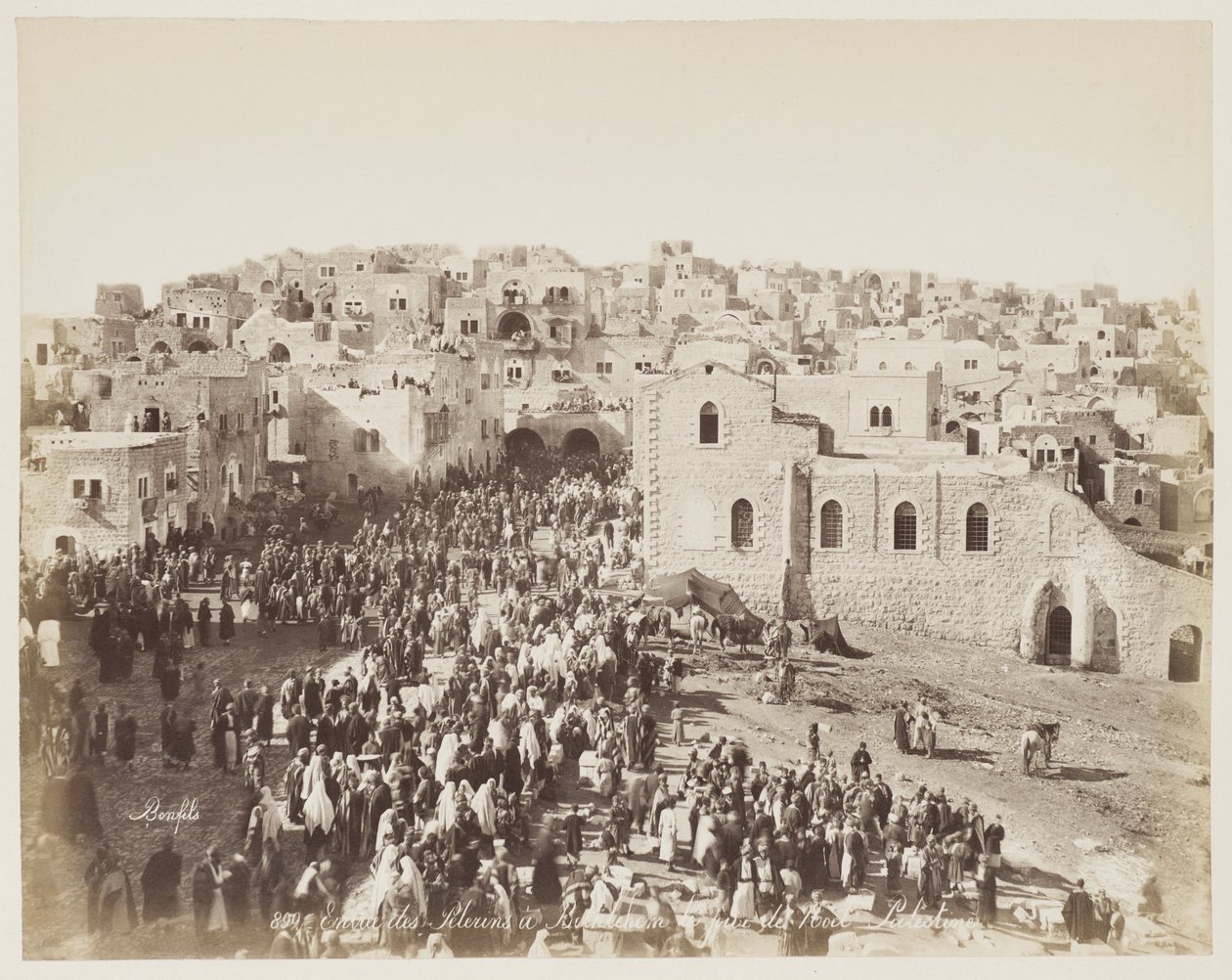 Hlavní chod z Des Peterins v Betlémě... Palestina #899 od Félix Bonfils