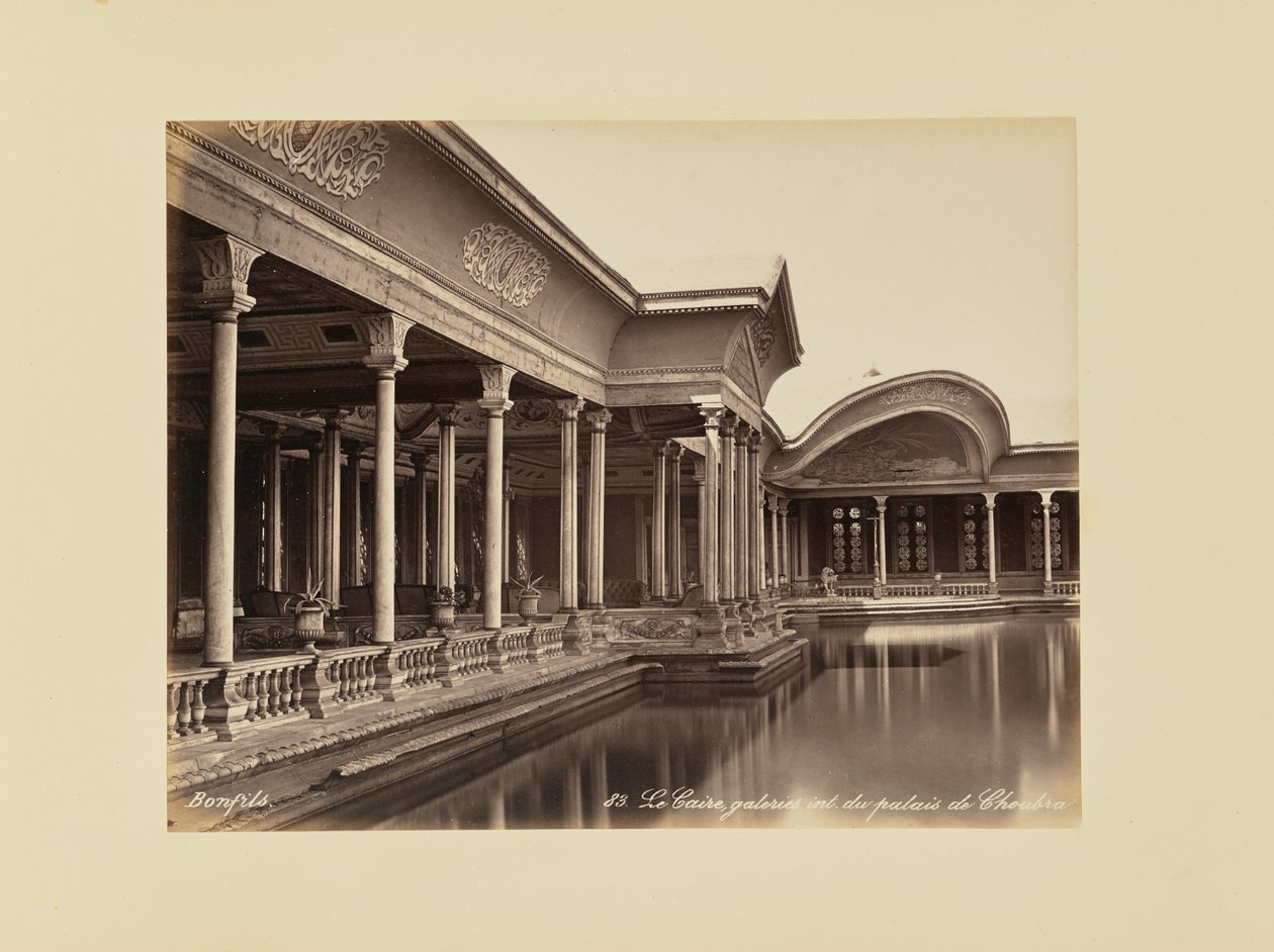 Káhira, vnitřní galerie paláce v Šubře od Félix Bonfils