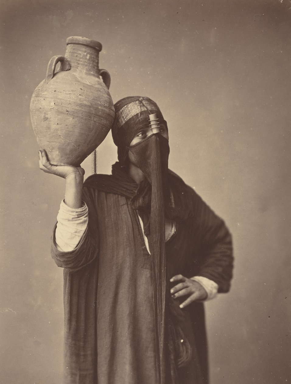 Převozník vody v Káhiře, asi 1870 (foto) od Félix Bonfils