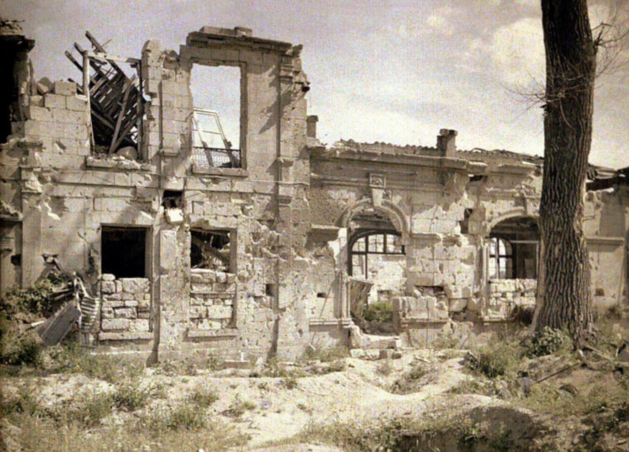 Ruiny zámku Saint-Paul, Crouy, Soissons, Aisne, Francie, 1917 (autochrom) od Fernand Cuville