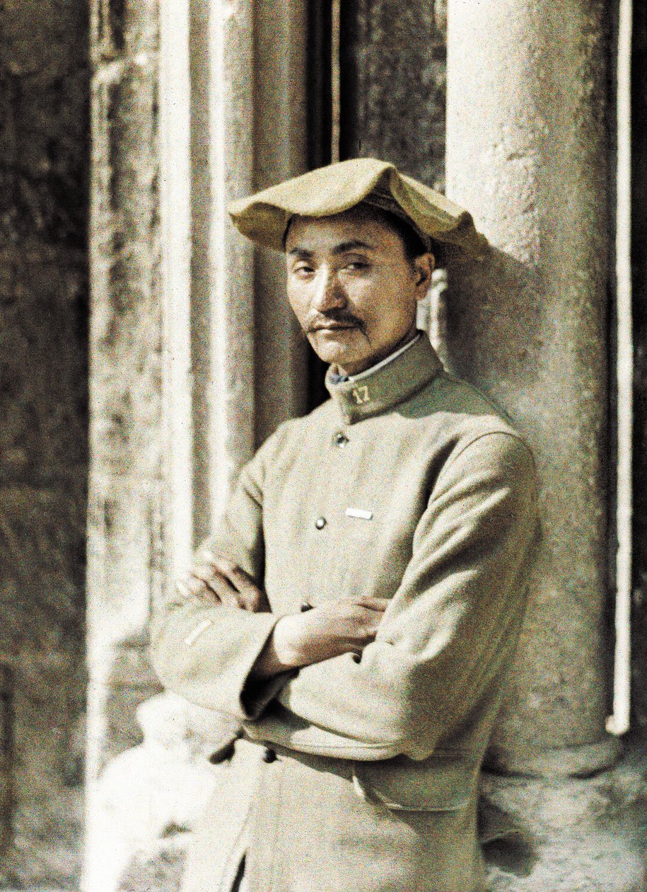 Dělník z Indočíny na západní frontě, Soissons, Aisne, Francie, 1917 (autochrom) od Fernand Cuville