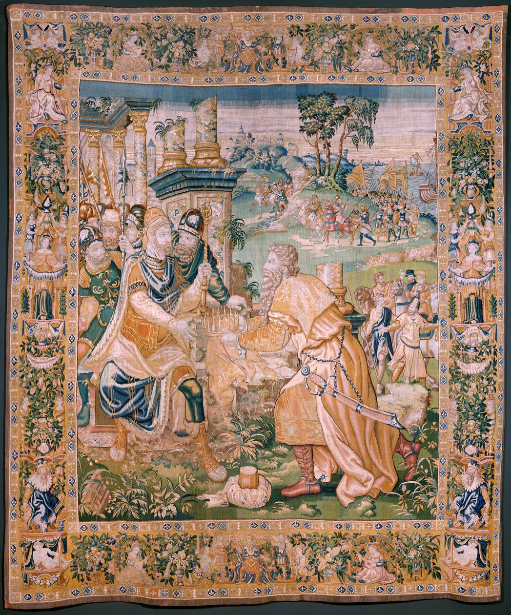 Vlámský gobelín. Alexandrovi je nabídnuta koruna (Alexandrovi je nabídnuta koruna). Ateliér Oudenaarde. Rozměry 384 x 316 cm. Inv (83024)-5 / 00009. 17. stol. od Flemish School