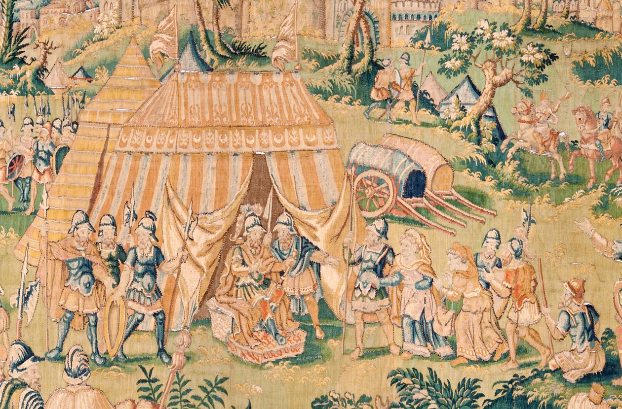 Vlámský gobelín. Série Kniha Judita. Judith před Holofernem (Judith ante Holofernes). Pátá tapisérie v sérii. Výroba Nizozemsko, Brusel(?). Druhá polovina 16. století. Tkanina Vlna. Umístění Kostel svatého Mikuláše z Bari (mus od Flemish School