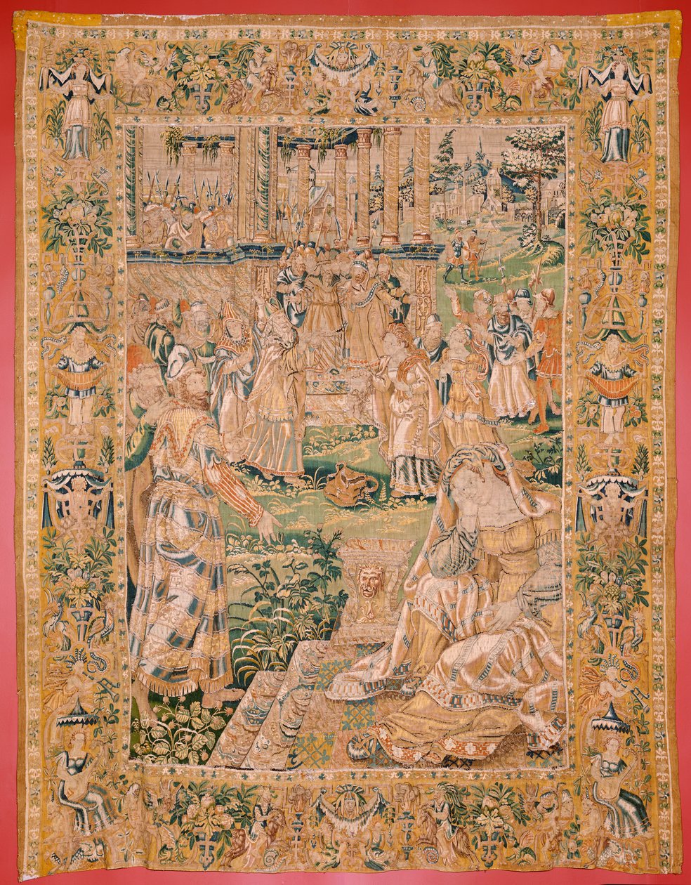 Vlámský gobelín. Série Kniha Judita. Judith ukazuje Holofernovu hlavu (Judith muestra la cabeza de Holofernes). Devátá tapisérie v sérii. Výroba Nizozemsko, Brusel(?). Druhá polovina 16. století. Tkanina Vlna. Umístění Kostel sv od Flemish School