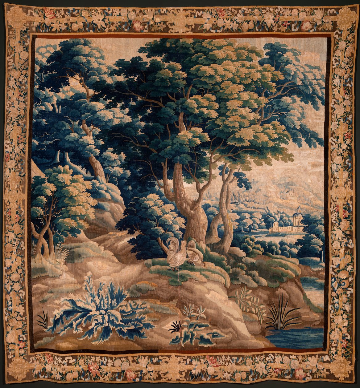 Vlámský gobelín. Tak zvaný Verdure. Ateliér Oudenaarde. Rozměry 332 x 318 cm. Inv 00021. 17. stol. od Flemish School